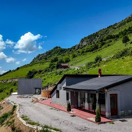 Case de vacanță Magia Muntelui *